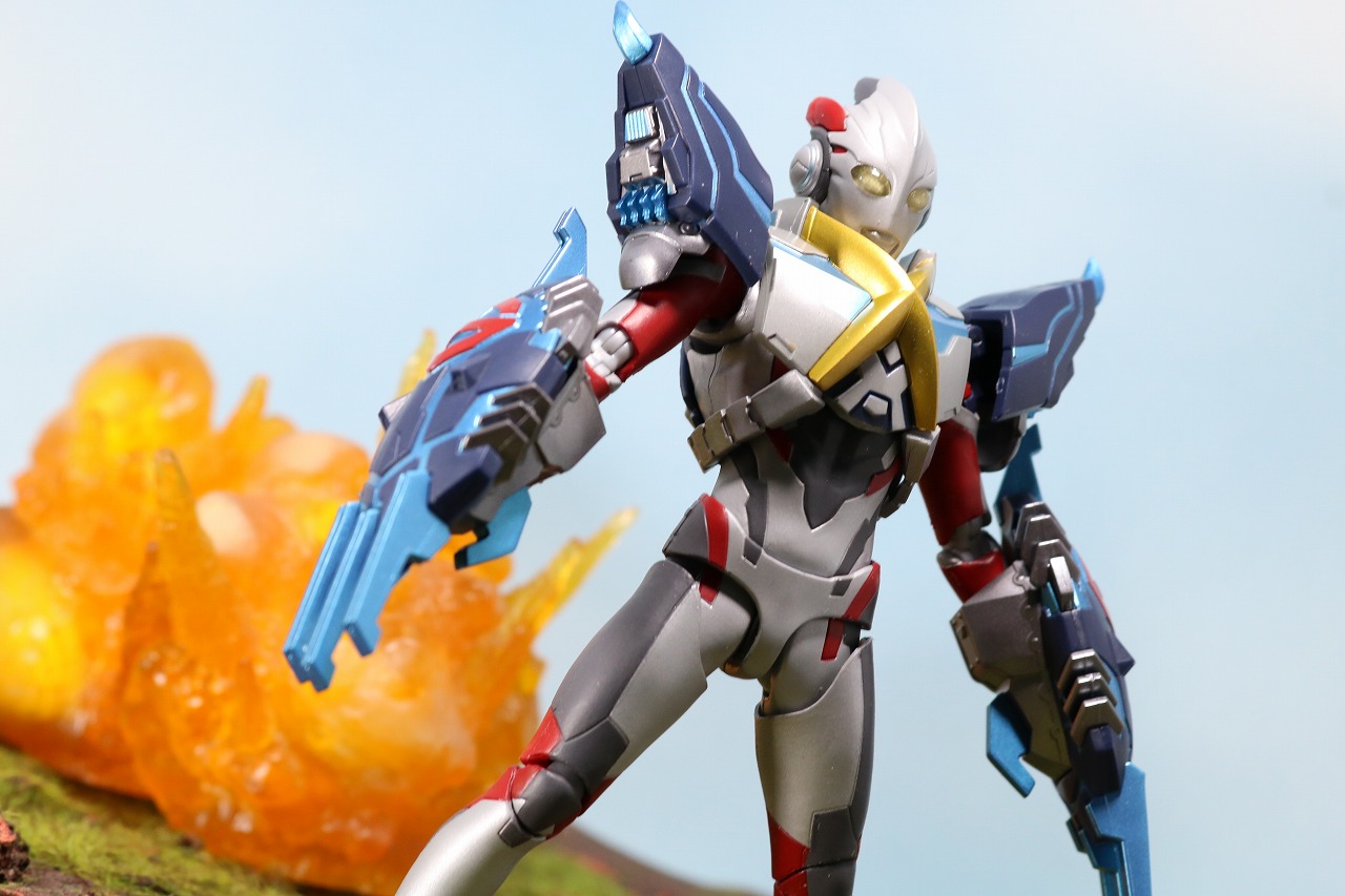 S.H.フィギュアーツ　ウルトラマンX　エックス　ゴモラアーマー　レビュー　アクション
