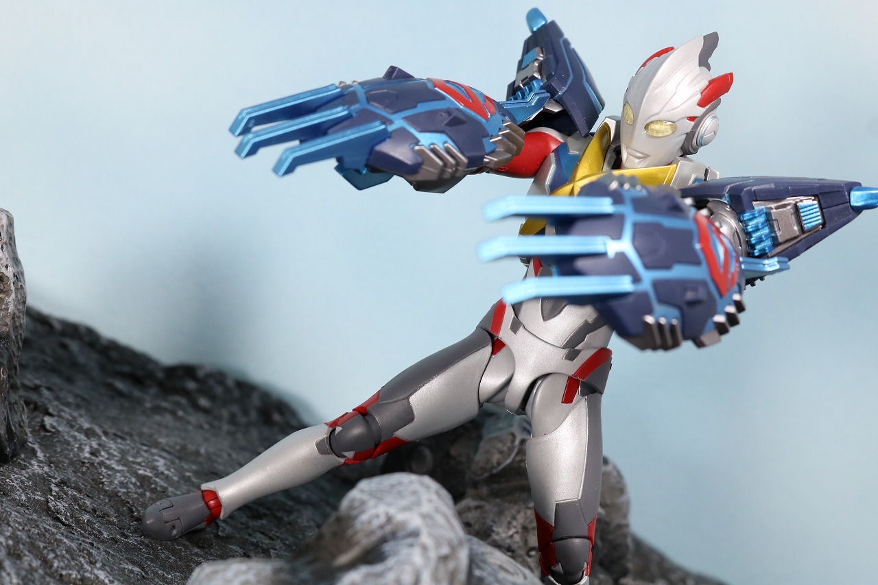 S.H.フィギュアーツ　ウルトラマンX　エックス　ゴモラアーマー　レビュー　アクション