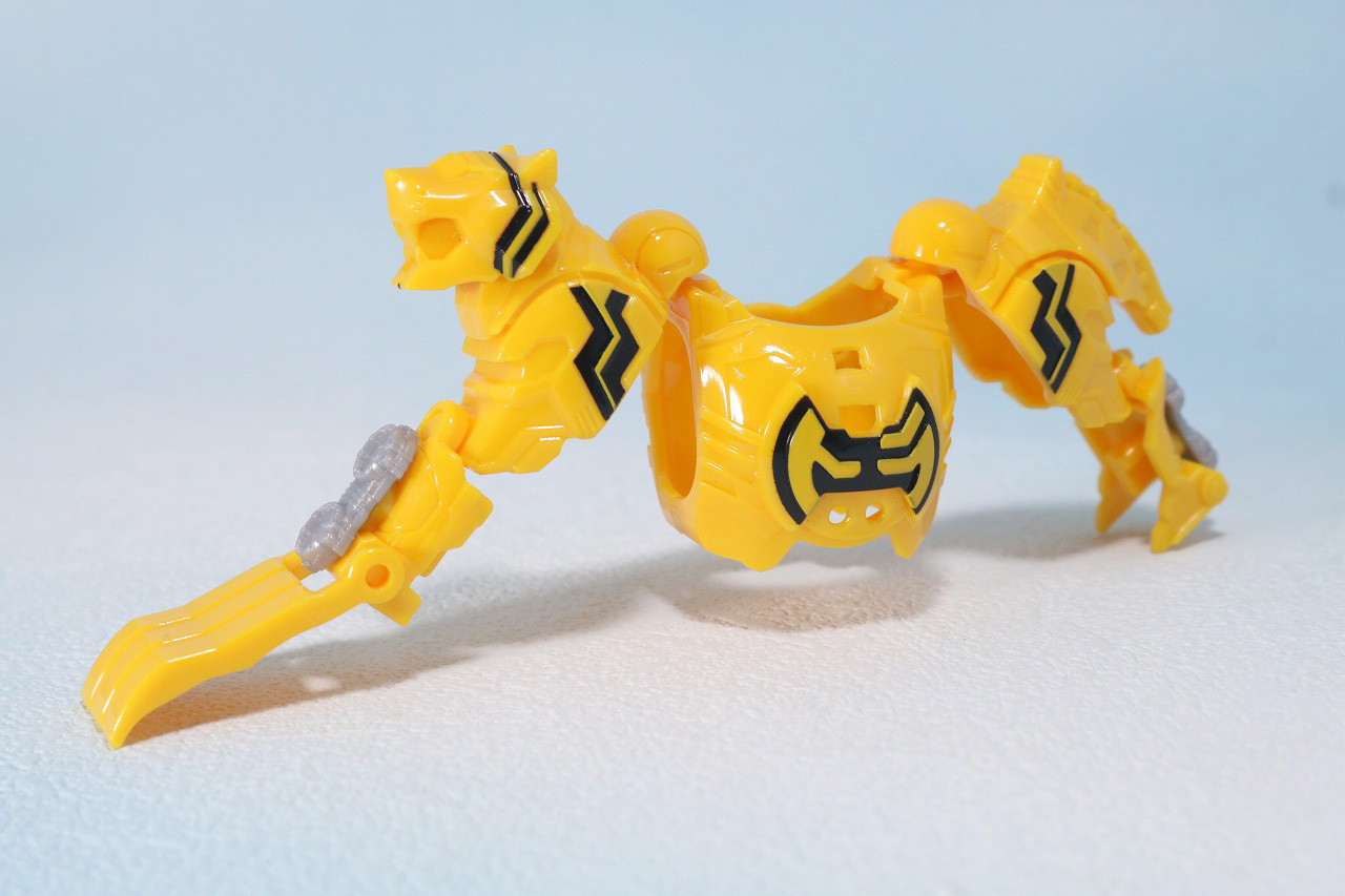 RKF　RIDER KICK'S FIGURE　オーズアーマー　レビュー　仮面ライダージオウ　トラ　可動範囲