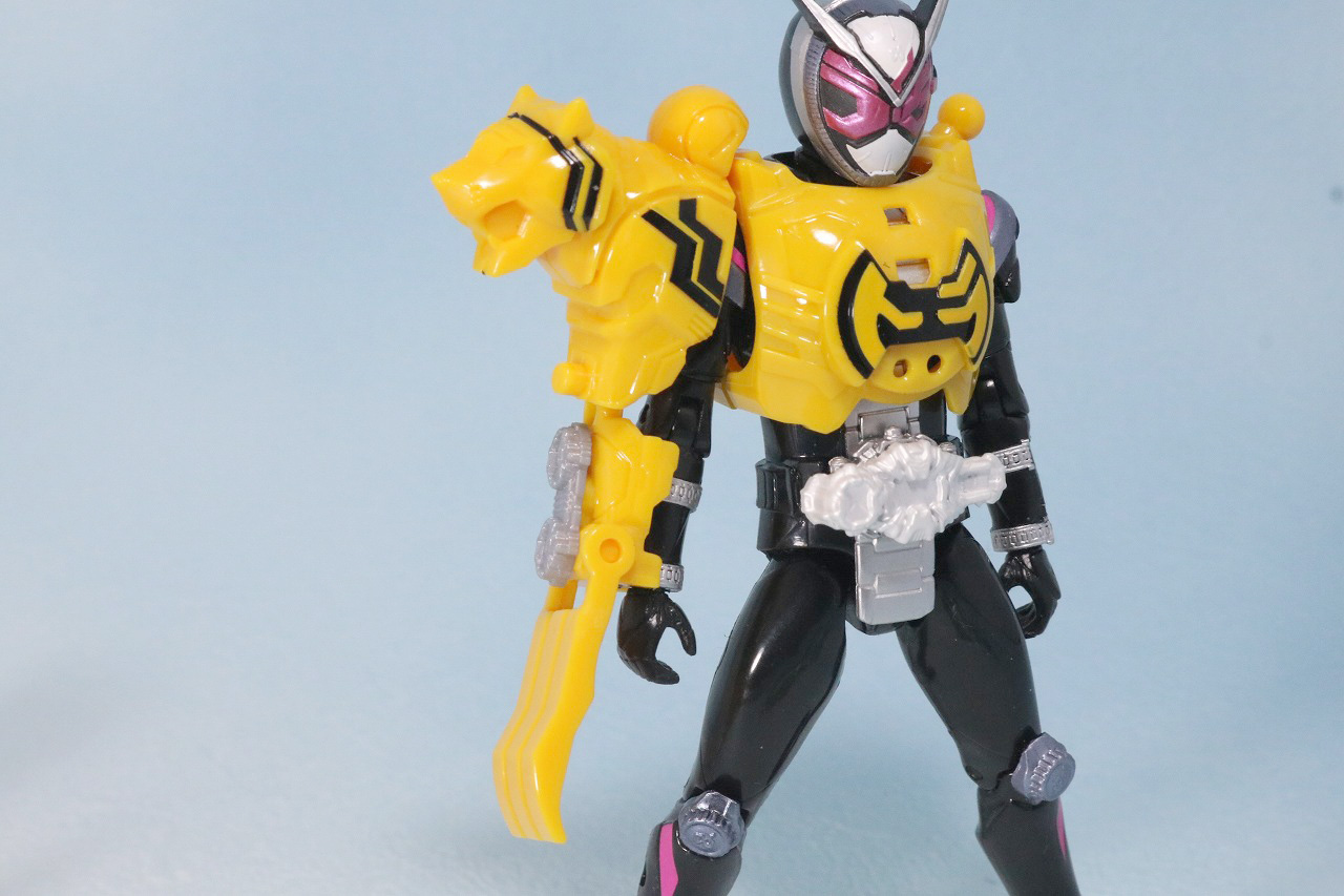 RKF　RIDER KICK'S FIGURE　オーズアーマー　レビュー　仮面ライダージオウ　変形ギミック