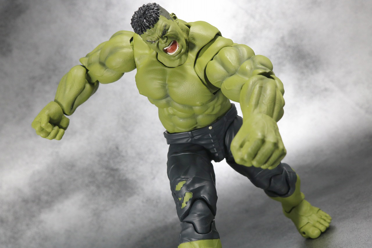 S.H.フィギュアーツ　ハルク　アベンジャーズ　インフィニティウォー　レビュー　アクション