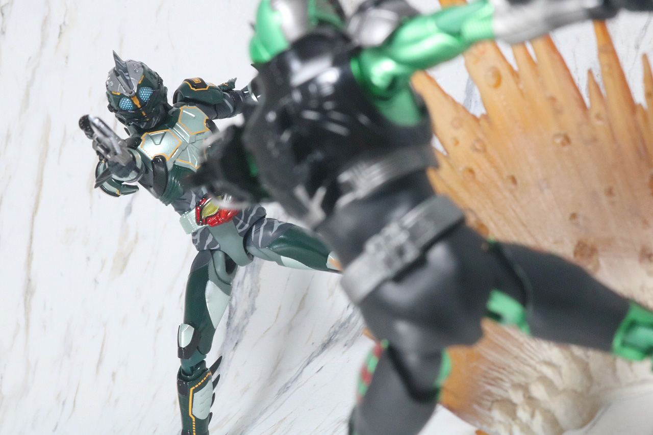 S.H.フィギュアーツ　仮面ライダーアマゾンネオアルファ　レビュー　アクション