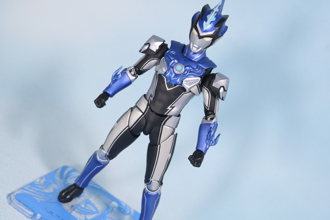 S.H.フィギュアーツ　ウルトラマンブル　アクア　レビュー　アクション