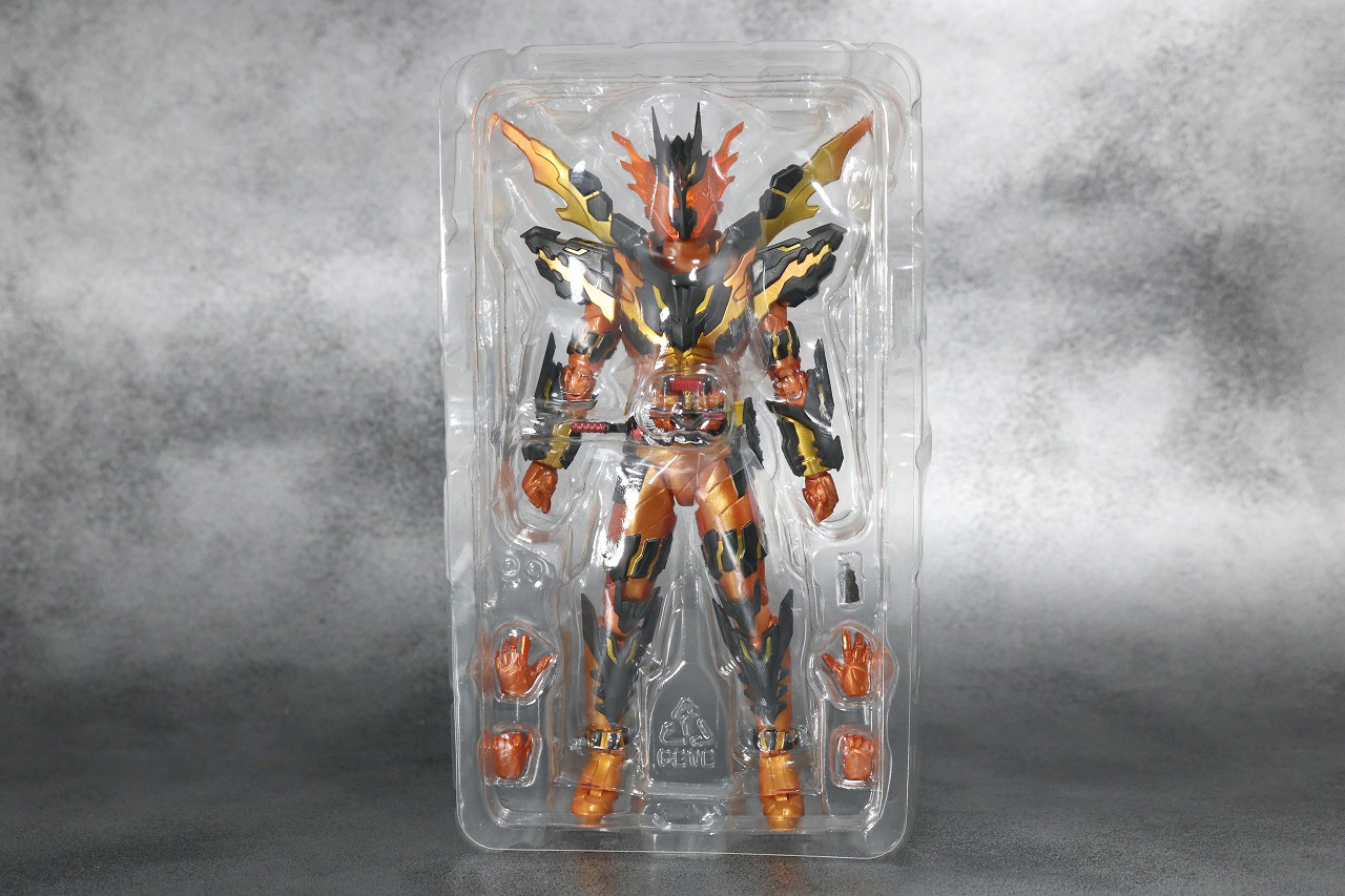 S.H.フィギュアーツ　仮面ライダークローズマグマ　レビュー　パッケージ