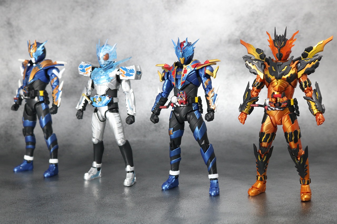 S.H.フィギュアーツ　仮面ライダークローズマグマ　レビュー　全身　クローズチャージ　グレートクローズ