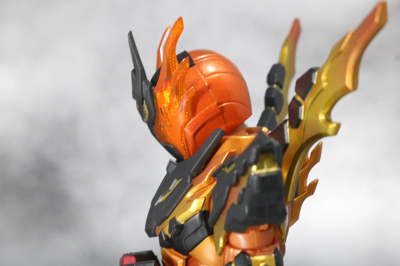 S.H.フィギュアーツ　仮面ライダークローズマグマ　レビュー　可動範囲