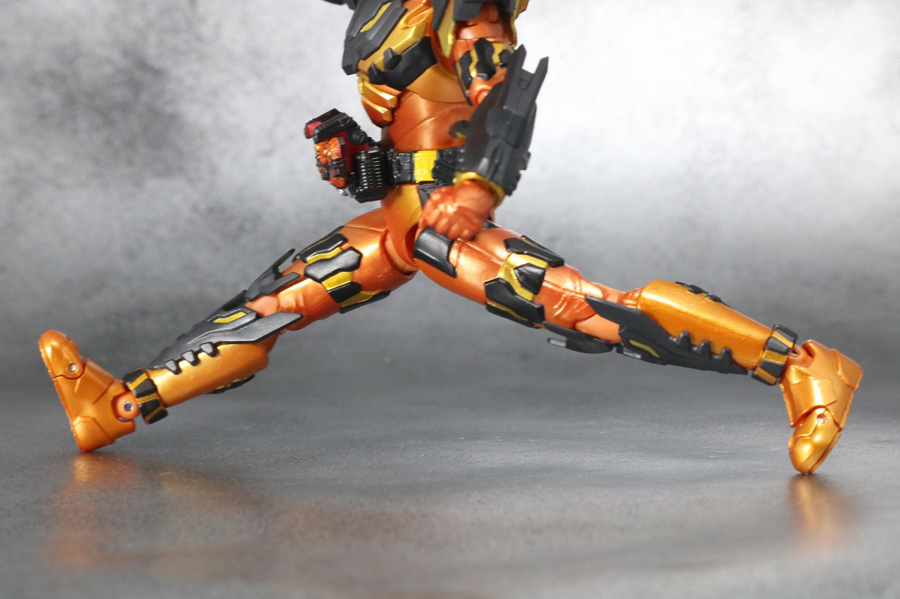 S.H.フィギュアーツ　仮面ライダークローズマグマ　レビュー　可動範囲