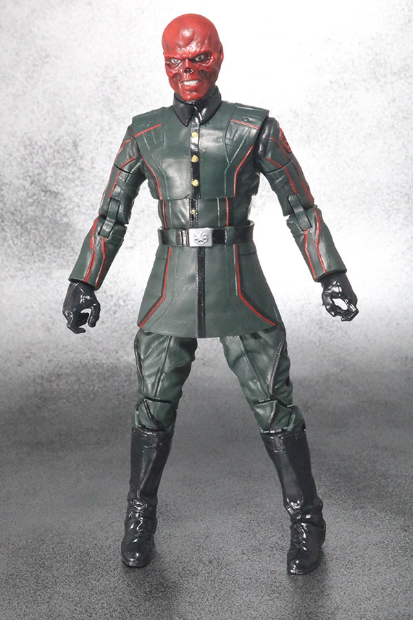 マーベルレジェンド　レッドスカル　レビュー　全身