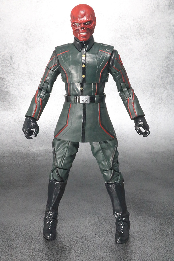 マーベルレジェンド　レッドスカル　レビュー　全身