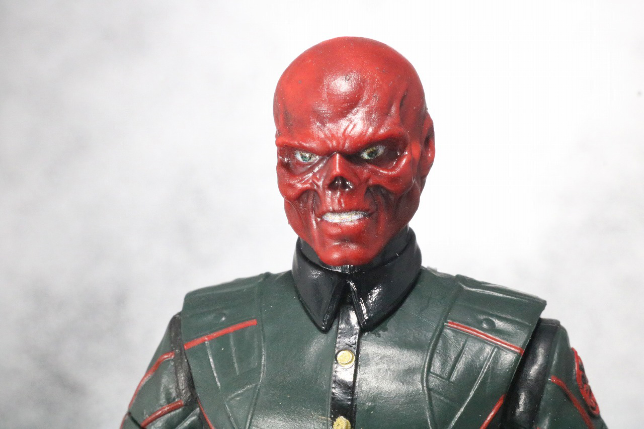 マーベルレジェンド　レッドスカル　レビュー　全身　頭部