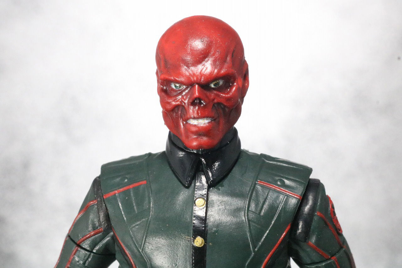 マーベルレジェンド　レッドスカル　レビュー　全身　頭部