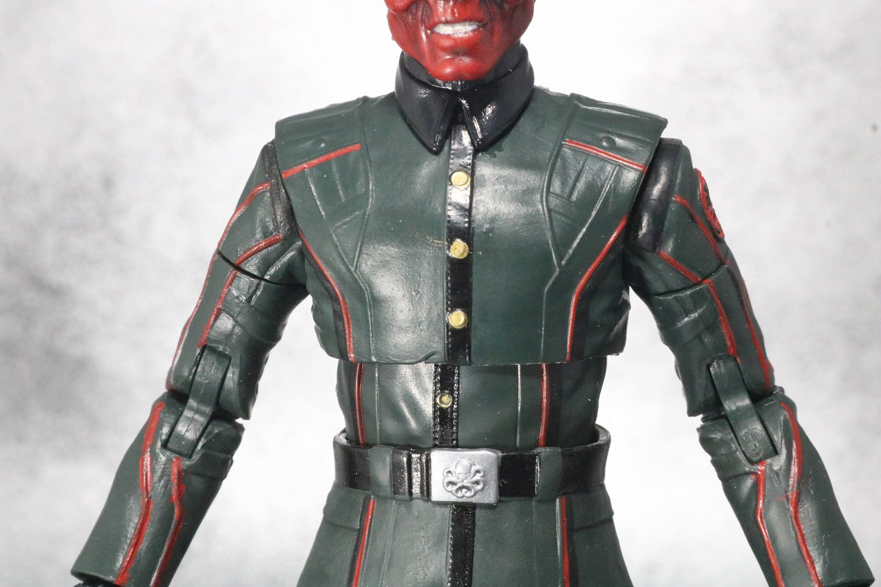 マーベルレジェンド　レッドスカル　レビュー　全身