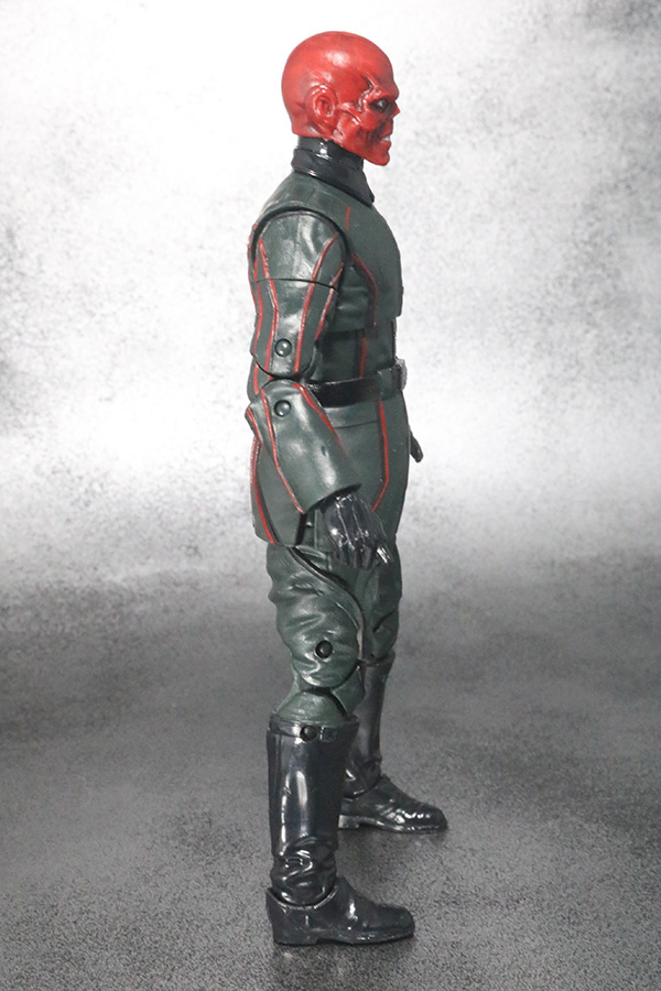 マーベルレジェンド　レッドスカル　レビュー　全身