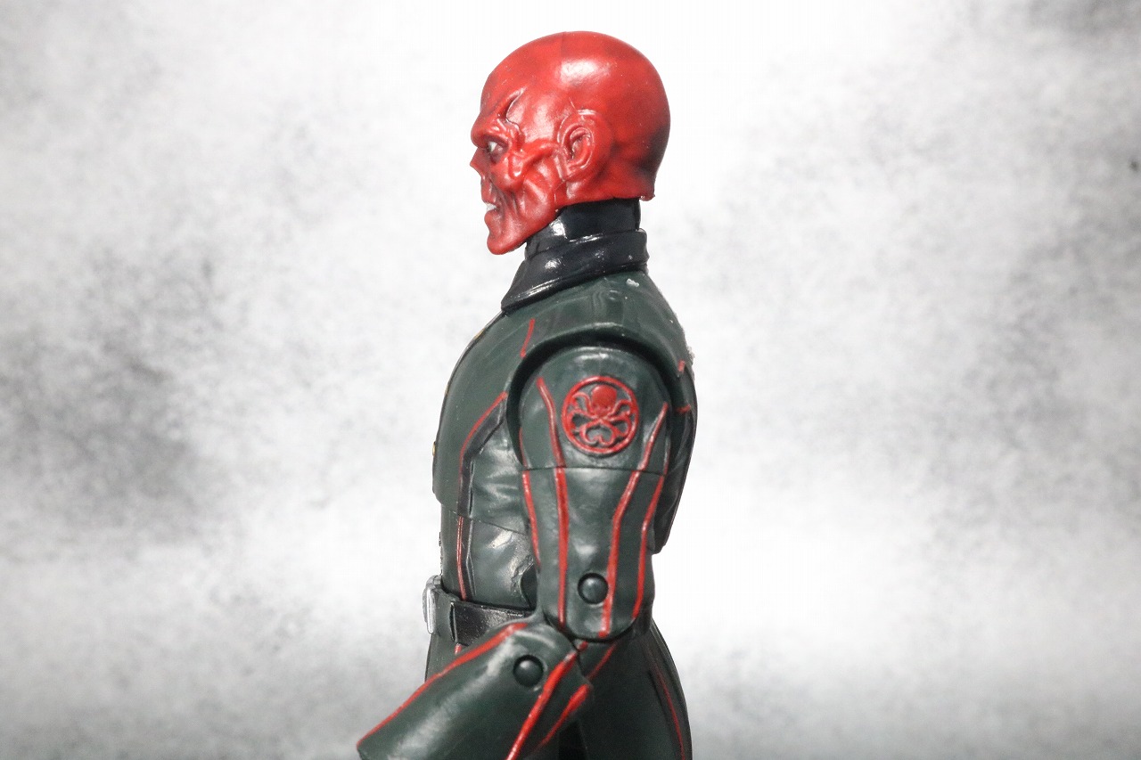 マーベルレジェンド　レッドスカル　レビュー　可動範囲