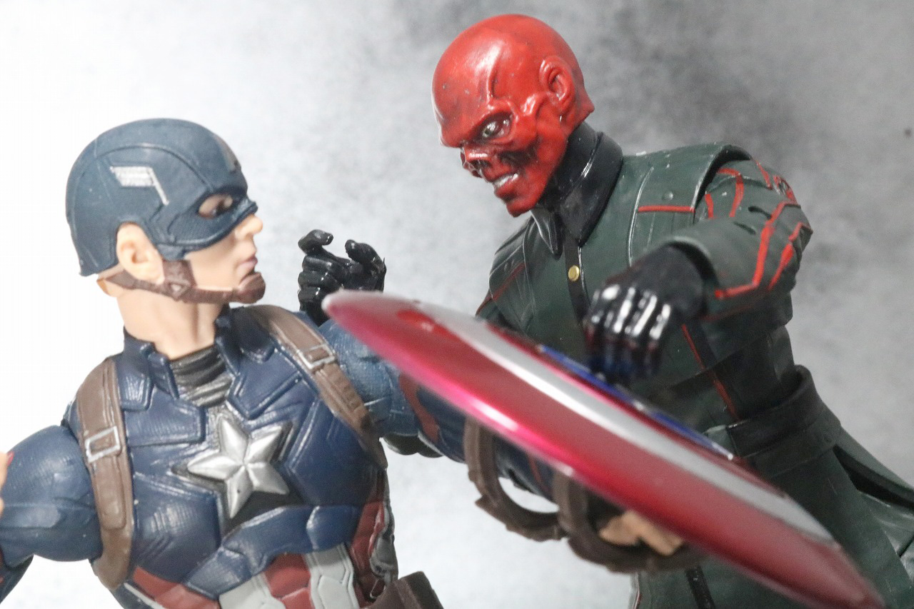 マーベルレジェンド　レッドスカル　レビュー　アクション　キャプテンアメリカ