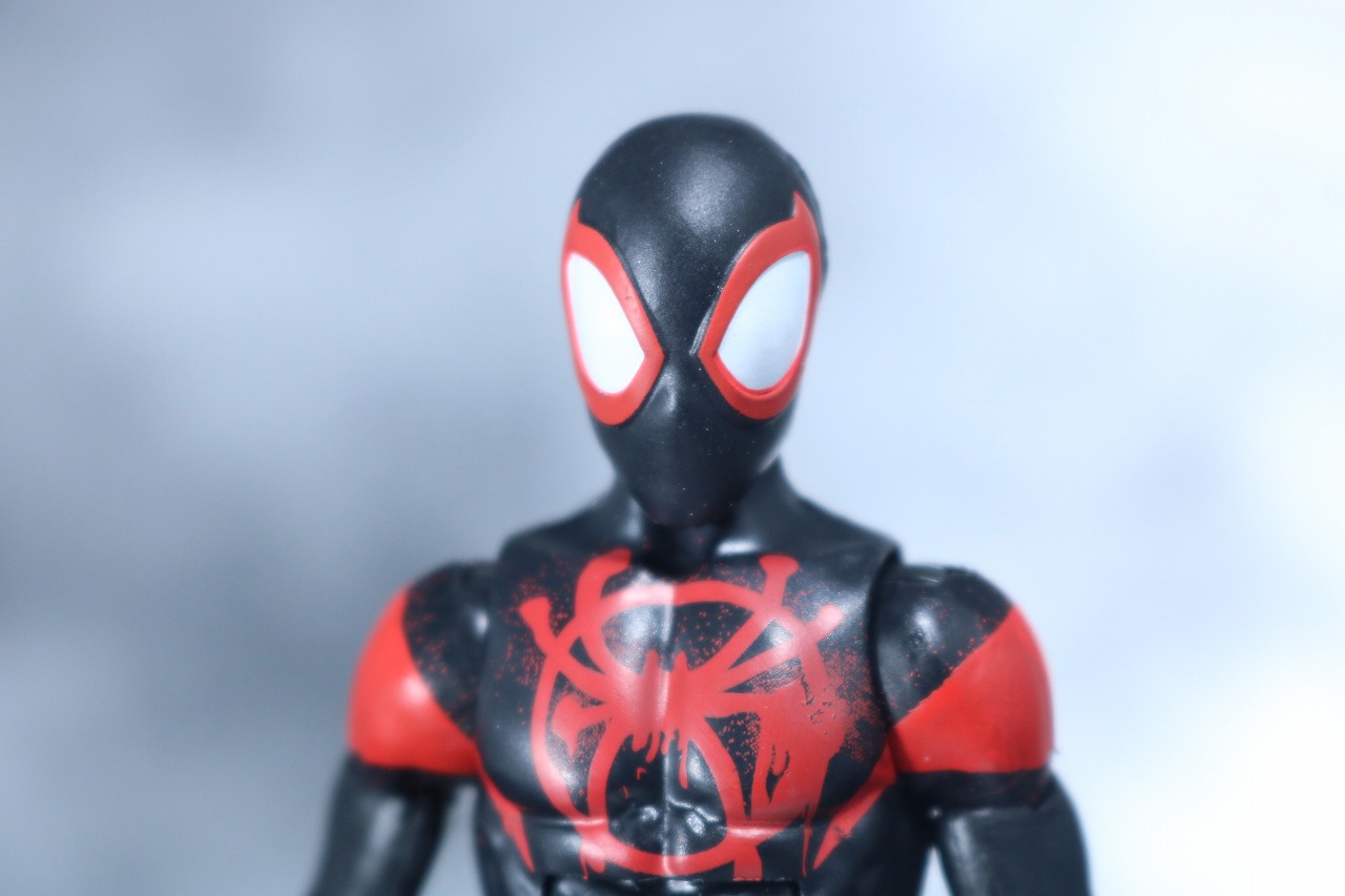マーベルレジェンド　スパイダーマン　マイルス・モラレス　スパイダーバース　レビュー　全身