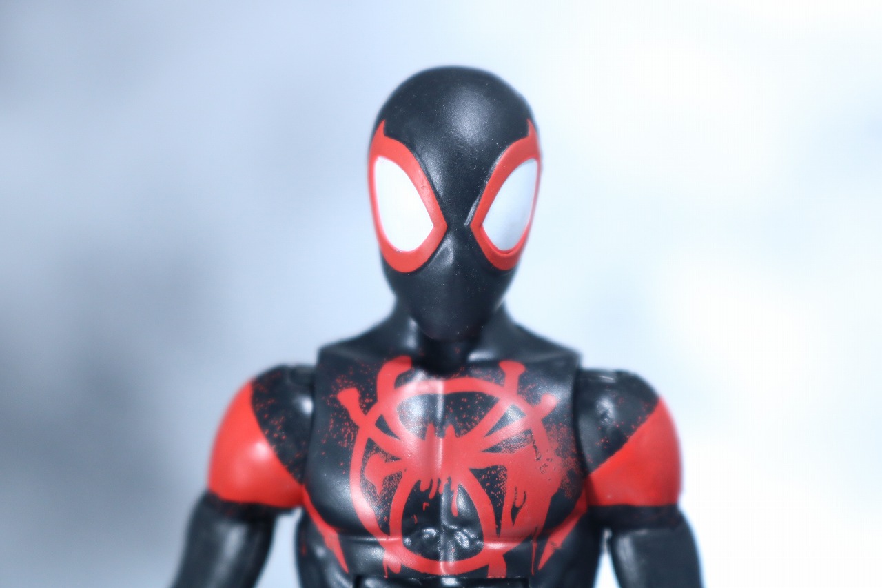 マーベルレジェンド　スパイダーマン　マイルス・モラレス　スパイダーバース　レビュー　全身