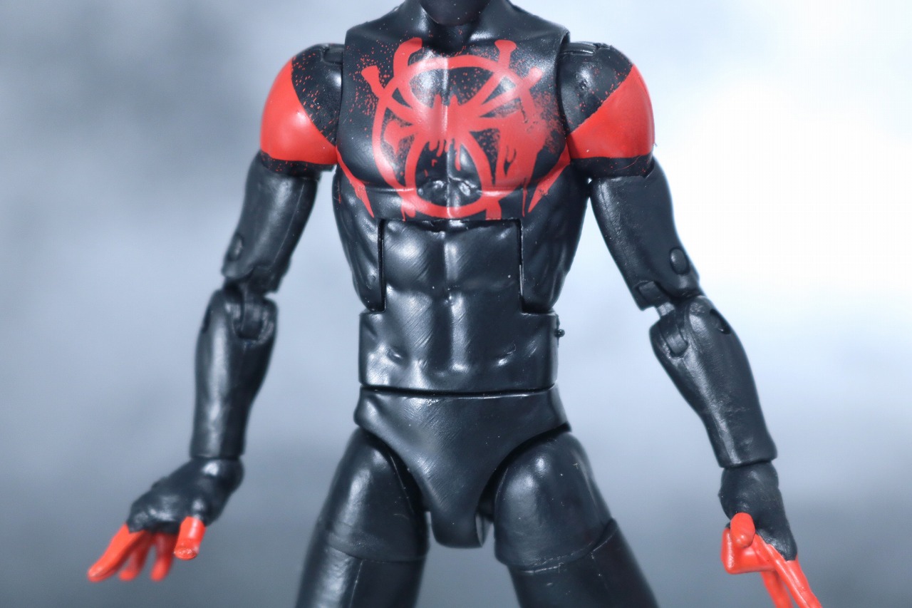 マーベルレジェンド　スパイダーマン　マイルス・モラレス　スパイダーバース　レビュー　全身
