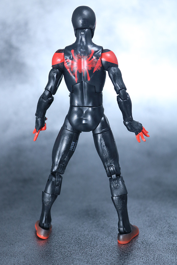 マーベルレジェンド　スパイダーマン　マイルス・モラレス　スパイダーバース　レビュー　全身