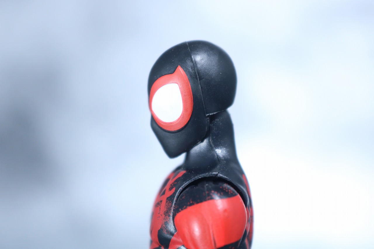 マーベルレジェンド　スパイダーマン　マイルス・モラレス　スパイダーバース　レビュー　全身