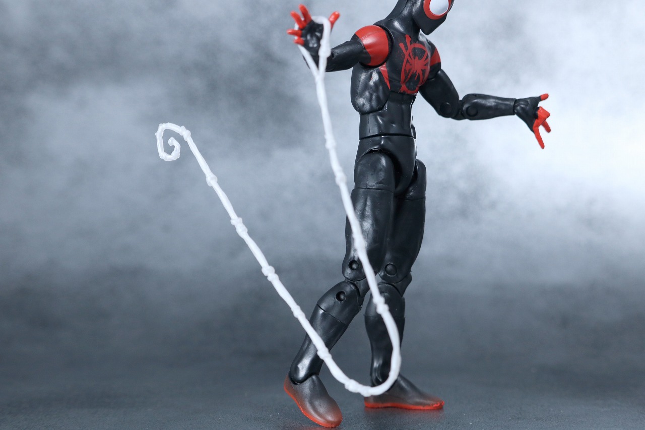 マーベルレジェンド　スパイダーマン　マイルス・モラレス　スパイダーバース　レビュー　付属品