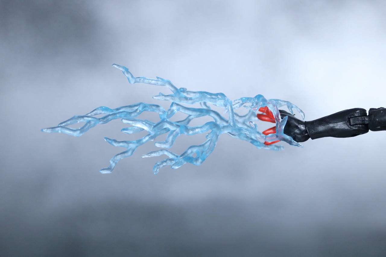 マーベルレジェンド　スパイダーマン　マイルス・モラレス　スパイダーバース　レビュー　付属品