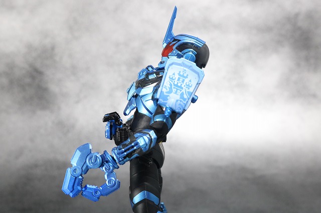 S.H.フィギュアーツ　仮面ライダーグリスブリザード　レビュー　可動範囲