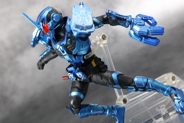 S.H.フィギュアーツ　仮面ライダーグリスブリザード　レビュー　アクション