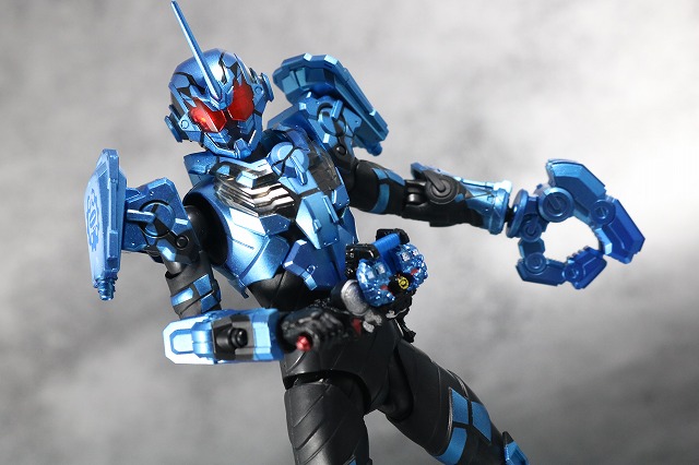 S.H.フィギュアーツ　仮面ライダーグリスブリザード　レビュー　アクション