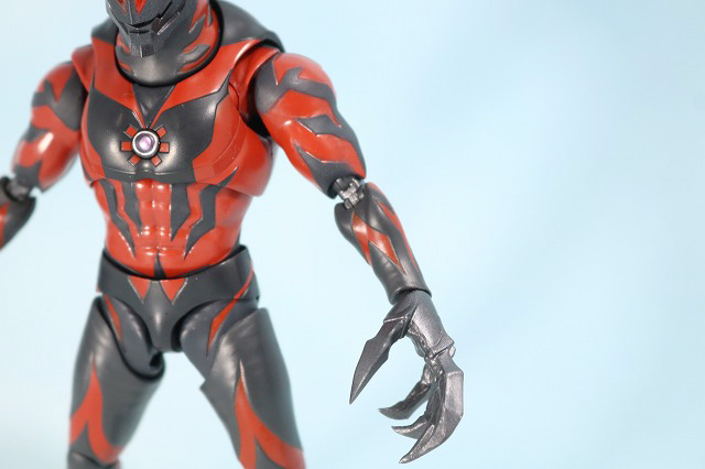 S.H.フィギュアーツ　ウルトラマンベリアル　レビュー　全身