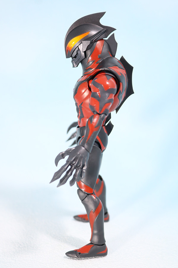 S.H.フィギュアーツ　ウルトラマンベリアル　レビュー　全身