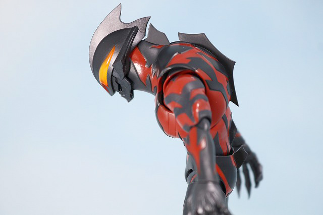 S.H.フィギュアーツ　ウルトラマンベリアル　レビュー　可動範囲