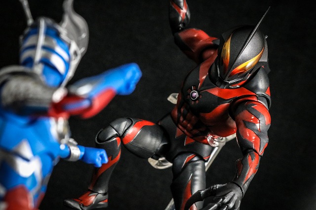 S.H.フィギュアーツ　ウルトラマンベリアル　レビュー　アクション　ウルトラマンゼロ