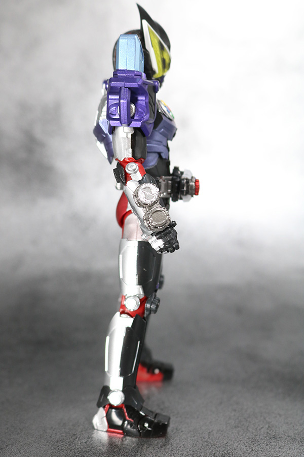 S.H.フィギュアーツ　仮面ライダーゲイツ　ゲンムアーマー　レビュー　全身