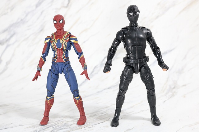 マーベルレジェンド　スパイダーマン　ステルスーツ　レビュー　全身　S.H.フィギュアーツ　アイアンスパイダー　比較