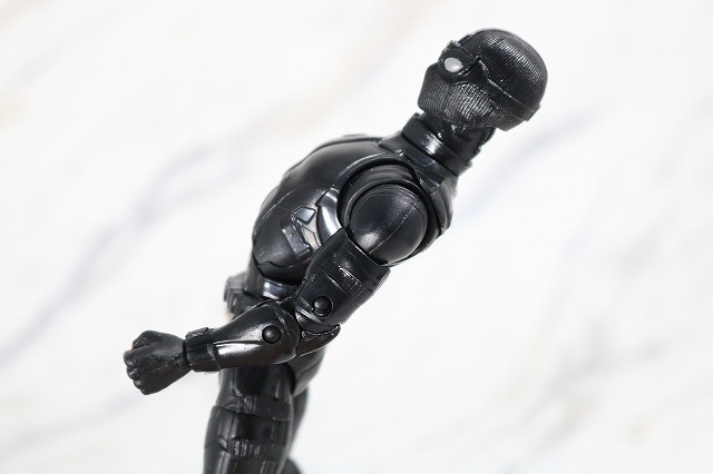 マーベルレジェンド　スパイダーマン　ステルスーツ　レビュー　可動範囲