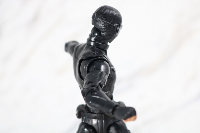 マーベルレジェンド　スパイダーマン　ステルスーツ　レビュー　可動範囲