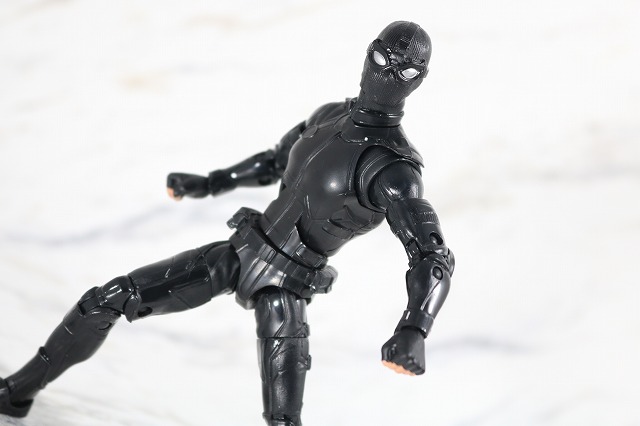 マーベルレジェンド　スパイダーマン　ステルスーツ　レビュー　アクション