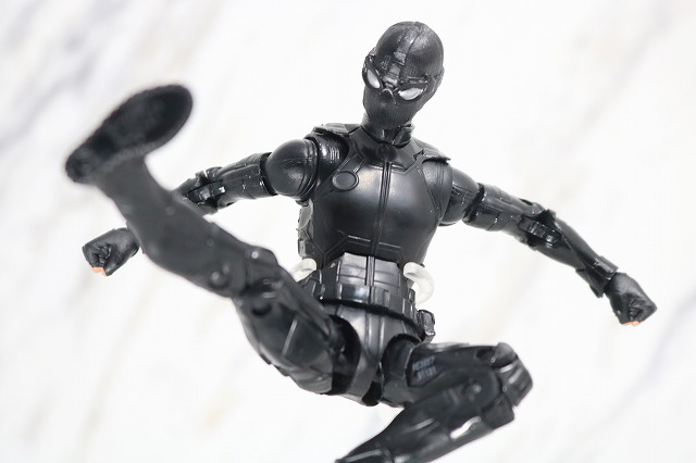 マーベルレジェンド　スパイダーマン　ステルスーツ　レビュー　アクション