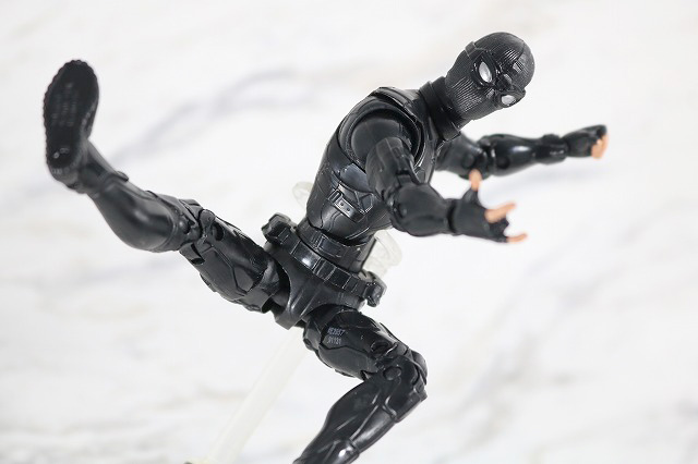 マーベルレジェンド　スパイダーマン　ステルスーツ　レビュー　アクション