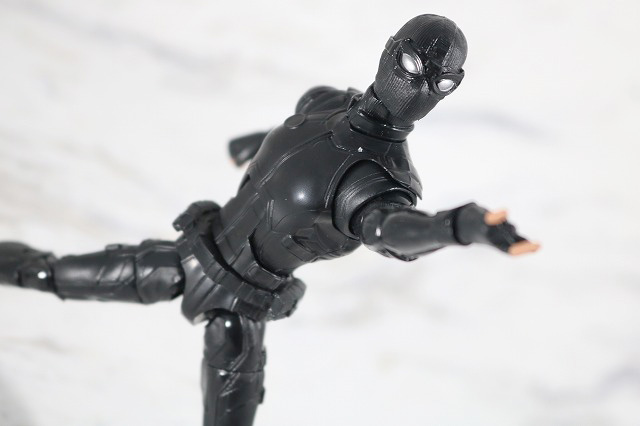 マーベルレジェンド　スパイダーマン　ステルスーツ　レビュー　アクション