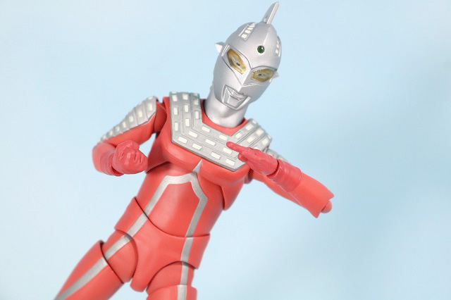 S.H.フィギュアーツ　ウルトラセブン　レビュー　アクション