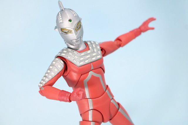 S.H.フィギュアーツ　ウルトラセブン　レビュー　アクション