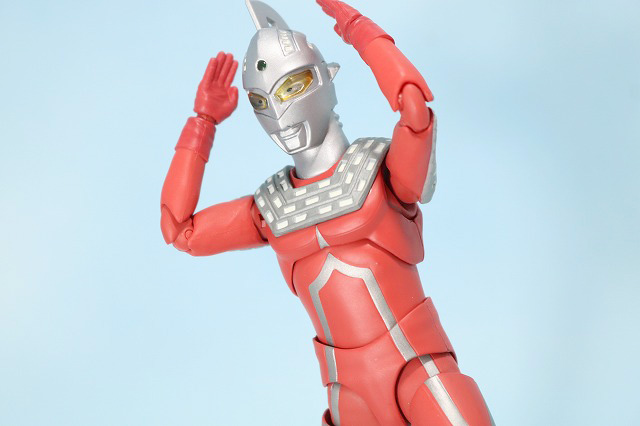 S.H.フィギュアーツ　ウルトラセブン　レビュー　アクション