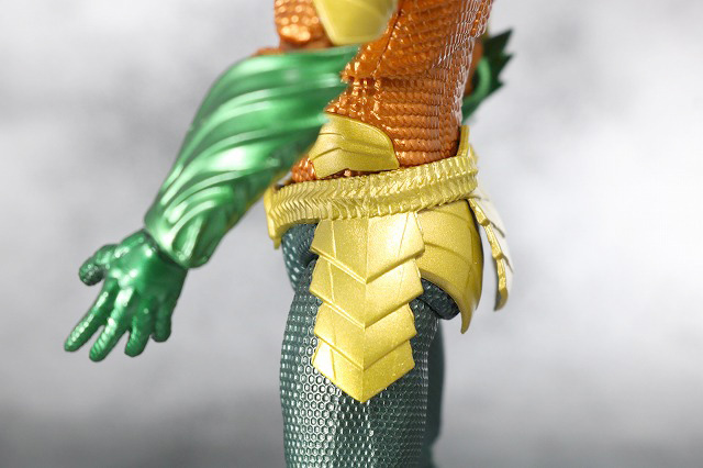 MAFEX　アクアマン　単独映画Ver　レビュー　全身