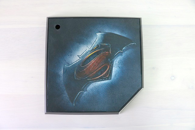 ホットトイズ　ムービーマスターピース　アーマードバットマン　ブラック・クロム　レビュー　付属品　台座