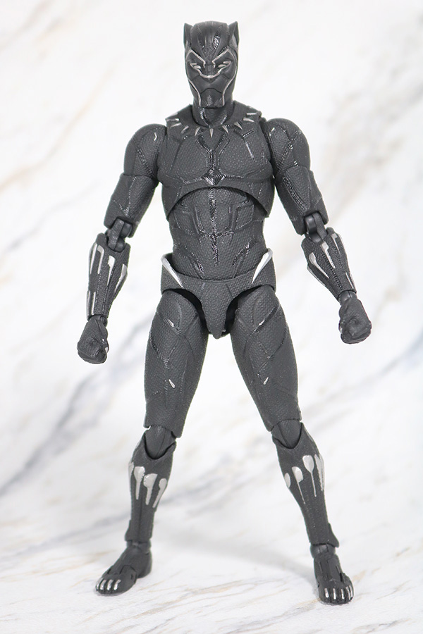 MAFEX　ブラックパンサー　レビュー　全身