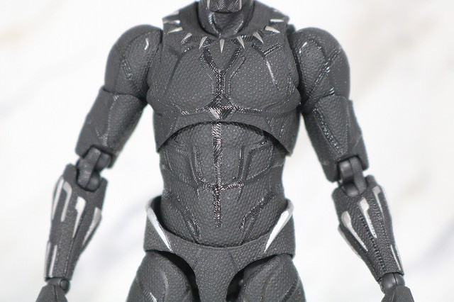 MAFEX　ブラックパンサー　レビュー　全身