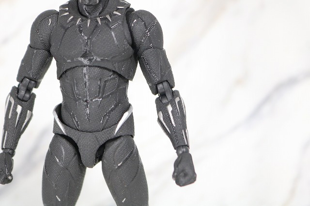 MAFEX　ブラックパンサー　レビュー　全身