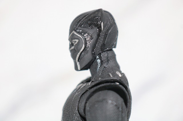 MAFEX　ブラックパンサー　レビュー　可動範囲